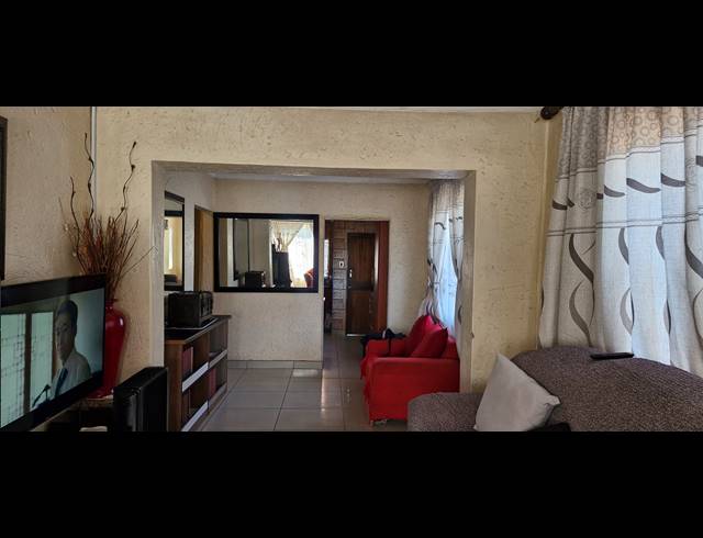 2 BEDROOM FREEHOLD FOR SALE IN MAMELODI EAST